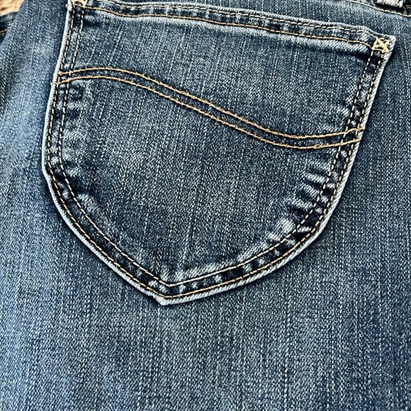 Lee Riders Women's Mid rise Straight Blue Jeans - Picture 7 of 7